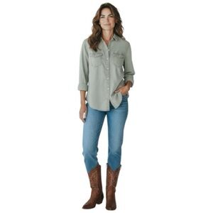 Tahari Green Shirt Chambray Cotton Snap Pearl Buttons Sz M Western Minimalist